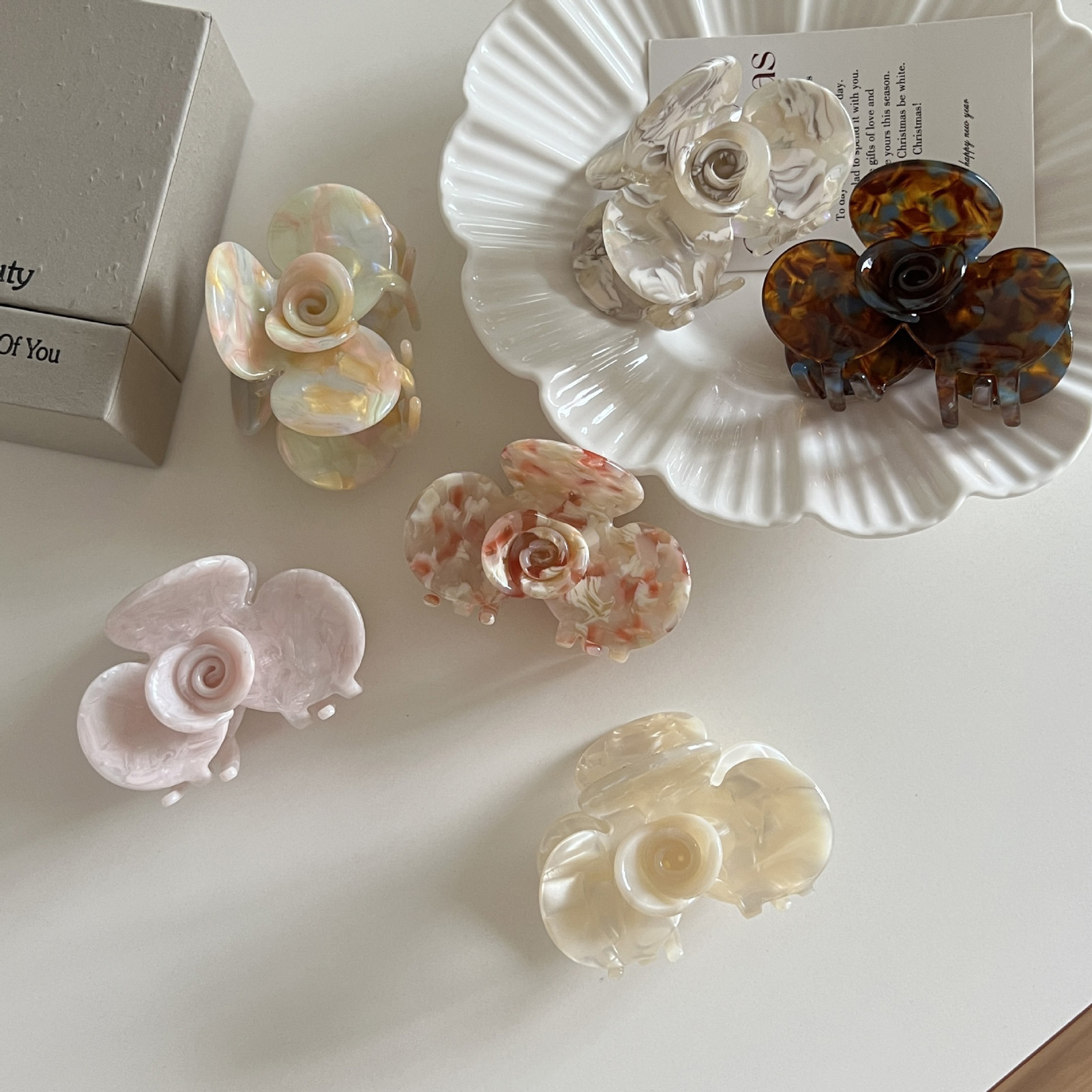 Jepit Rambut Akrilik Camellia  - Travel Accessories Aesthetic ulasan dan harga